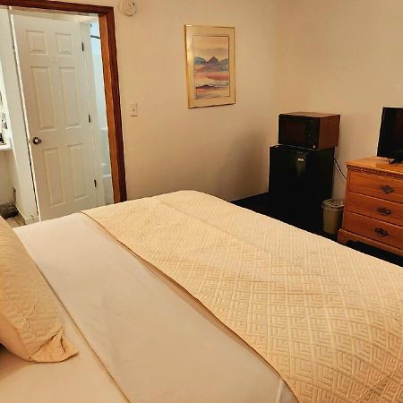 Silver Saddle Motel มานิทูสปริงส์ ภายนอก รูปภาพ