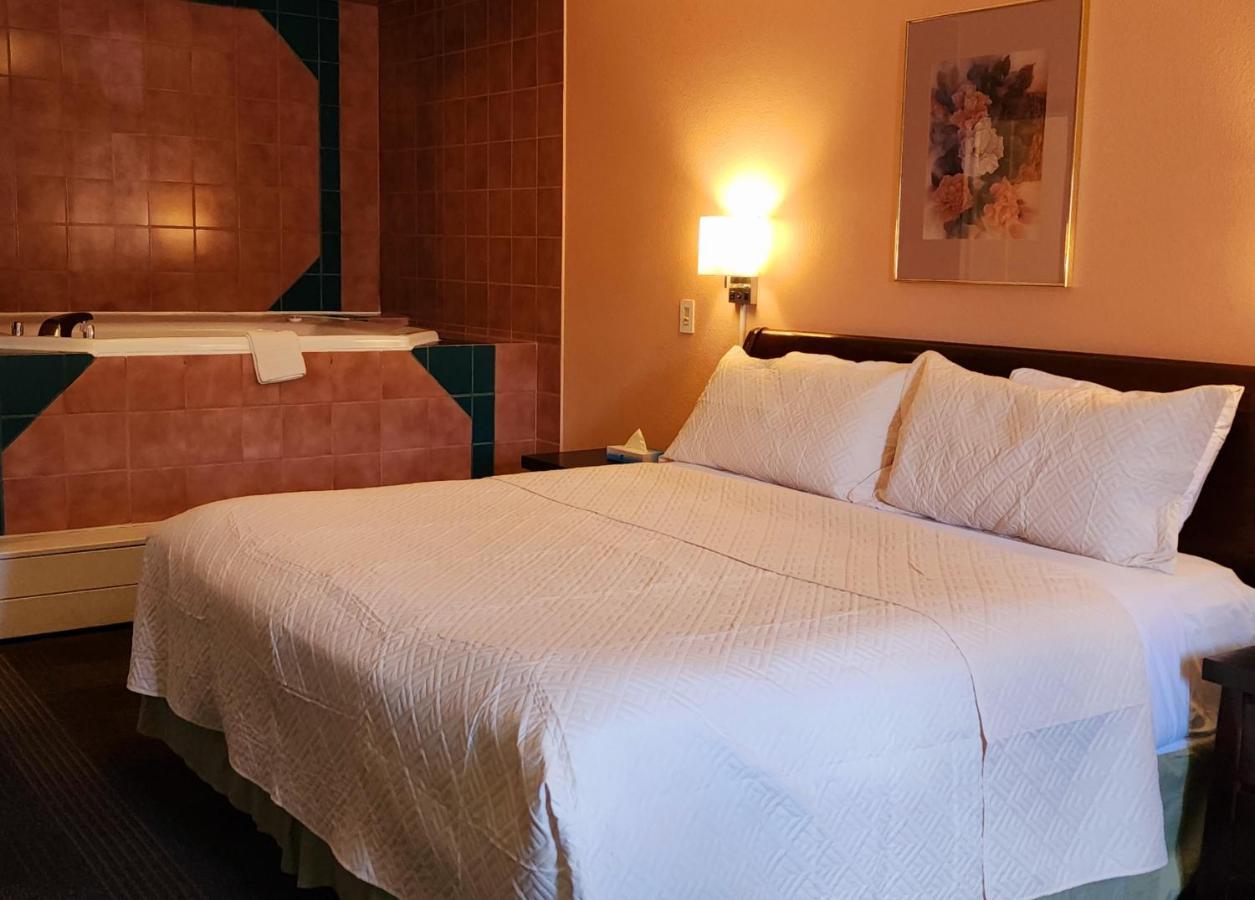 Silver Saddle Motel มานิทูสปริงส์ ภายนอก รูปภาพ