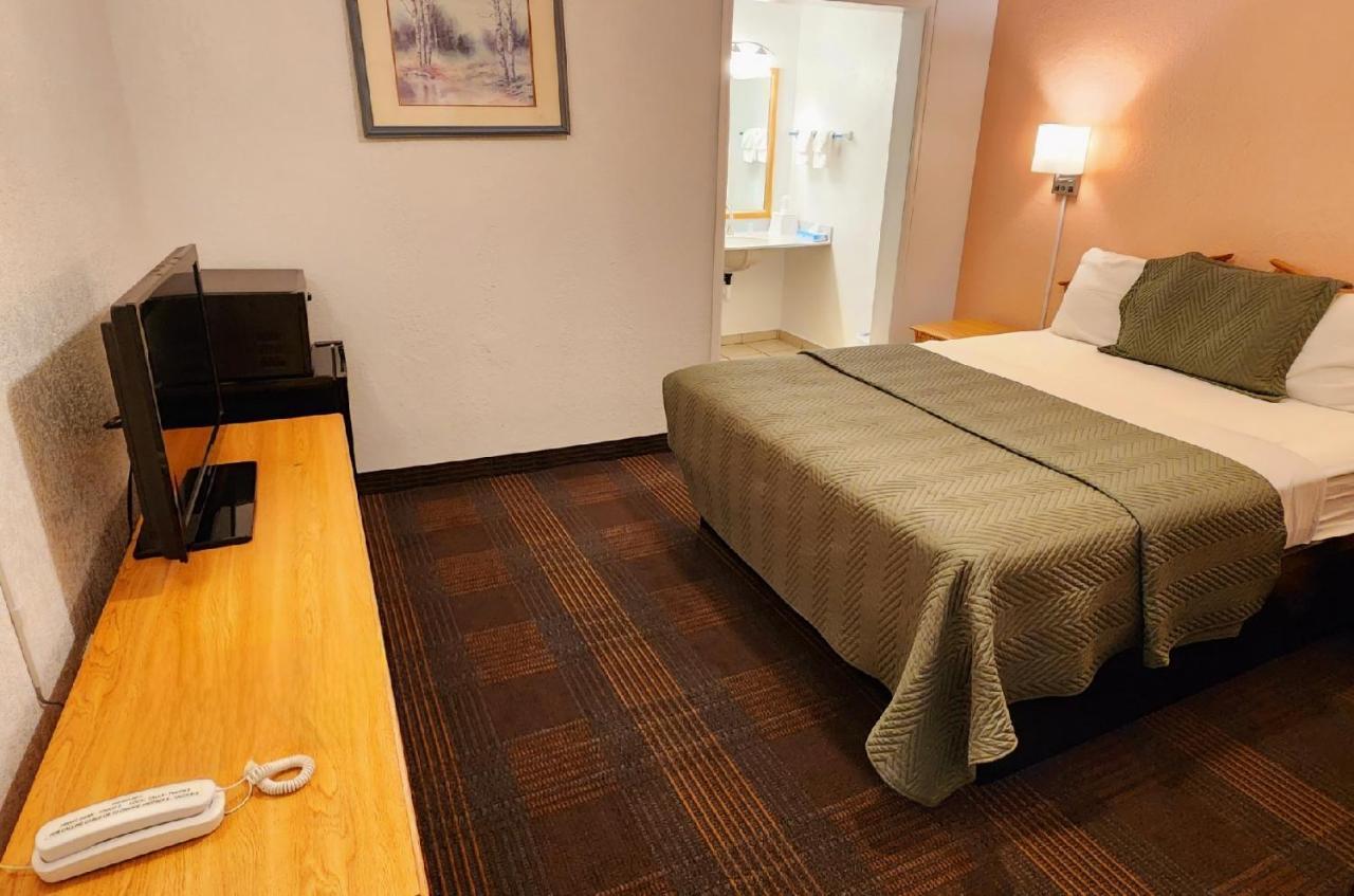 Silver Saddle Motel มานิทูสปริงส์ ภายนอก รูปภาพ