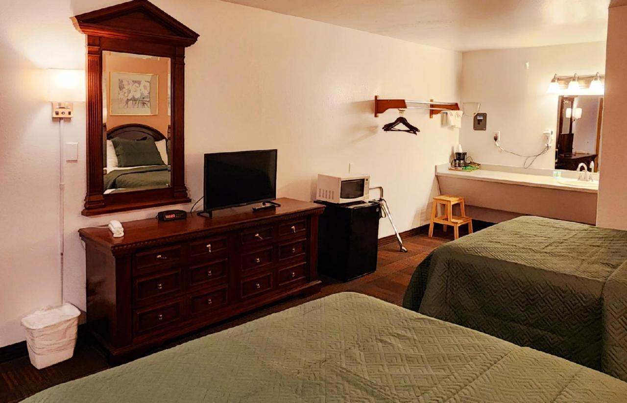 Silver Saddle Motel มานิทูสปริงส์ ภายนอก รูปภาพ