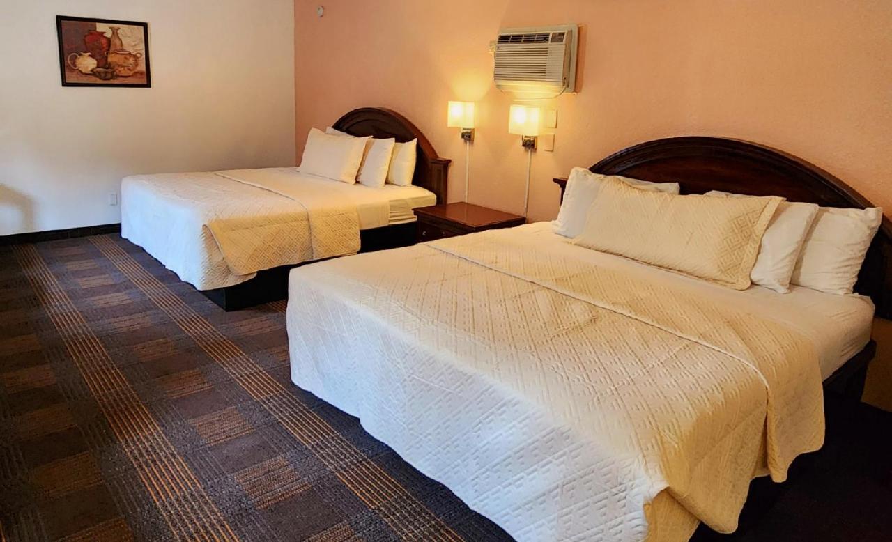 Silver Saddle Motel มานิทูสปริงส์ ภายนอก รูปภาพ