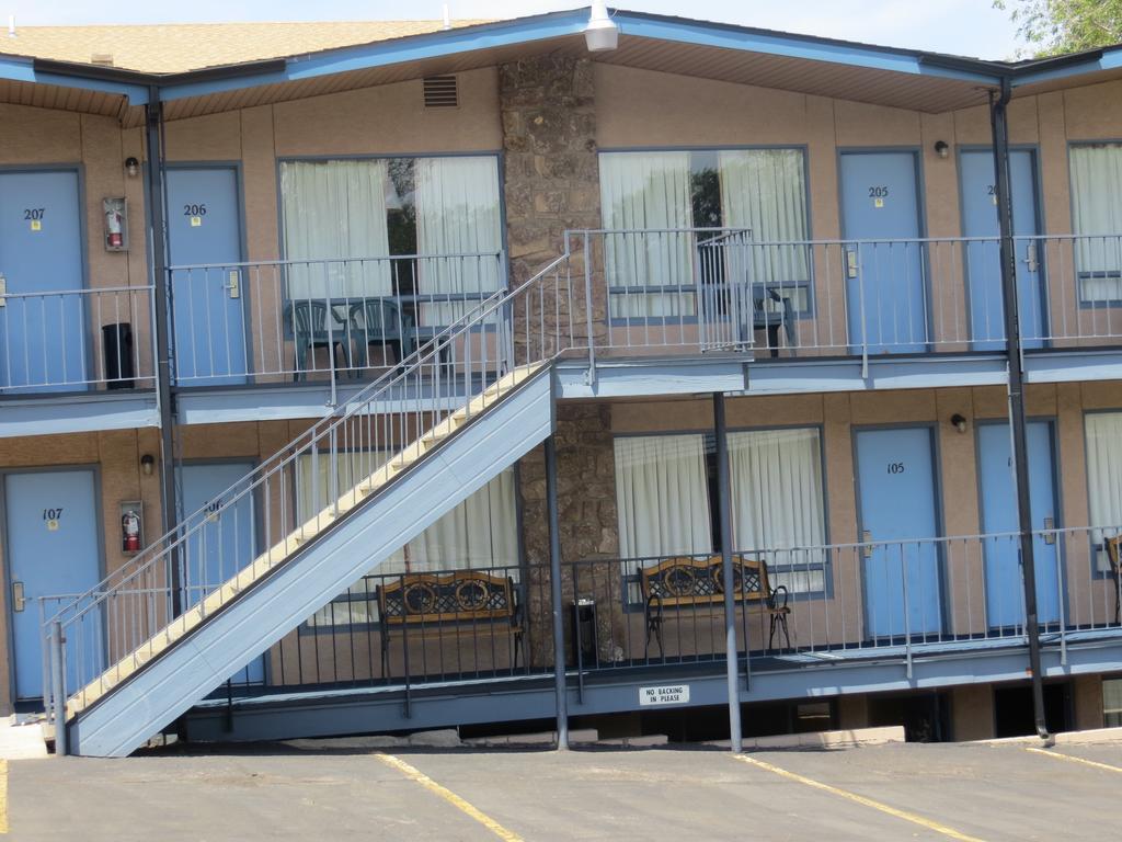 Silver Saddle Motel มานิทูสปริงส์ ภายนอก รูปภาพ