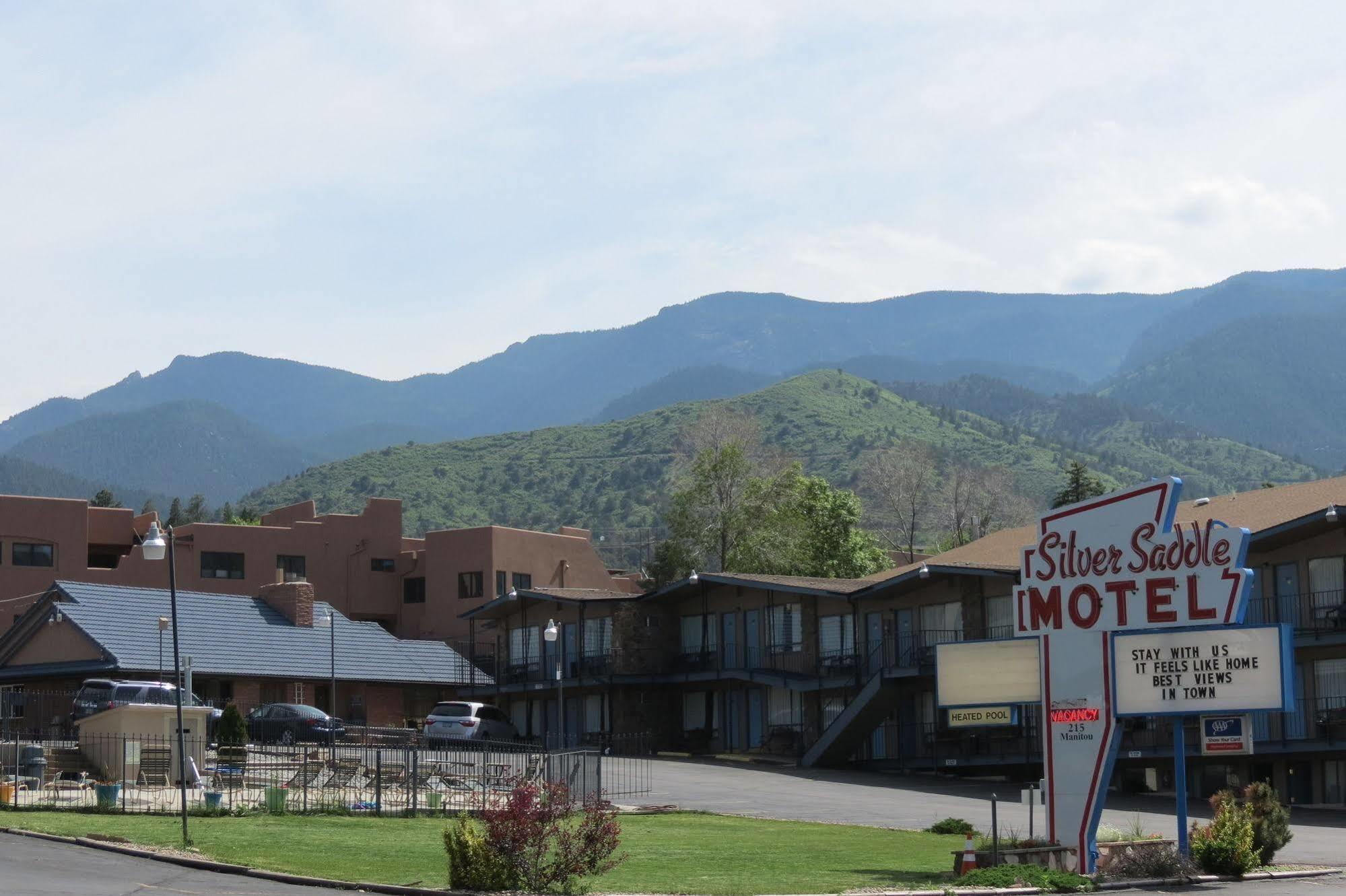 Silver Saddle Motel มานิทูสปริงส์ ภายนอก รูปภาพ